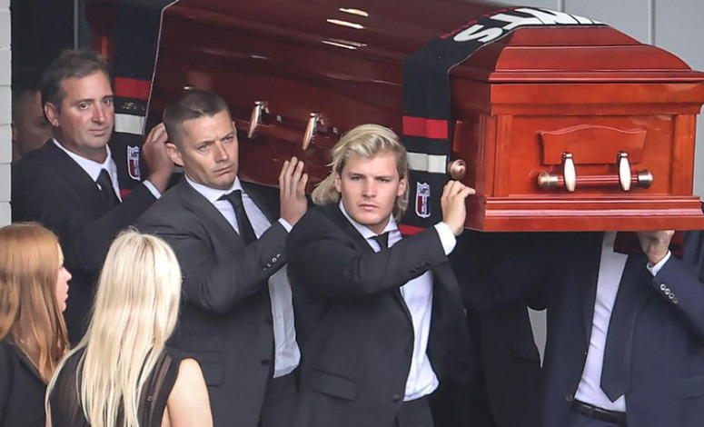  ‘Goodbye Legend’ – Family, friends bid adieu to Shane Warne in private funeral