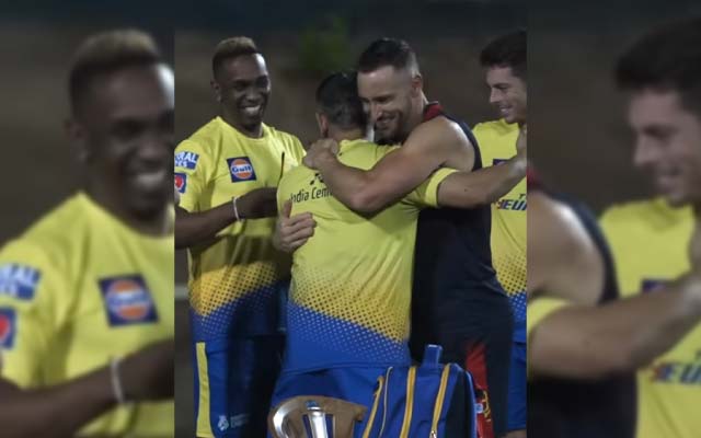  Watch: Emotional reunion for Faf du Plessis with his former teammates