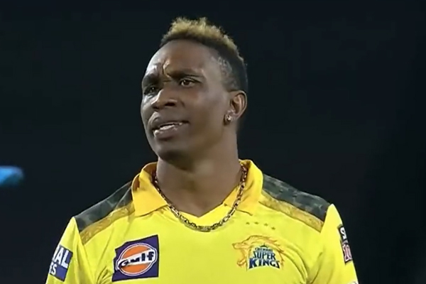  Watch: Dwayne Bravo loses his cool as Shivam Dube makes a half-hearted attempt