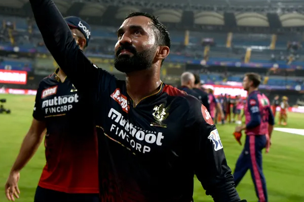  ‘Yeh Darr Acha Laga’: Fans react to Rajasthan’s unique strategy to stop Dinesh Karthik