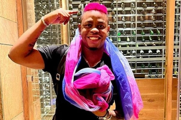  Shimron Hetmyer shares adorable moment with his firstborn