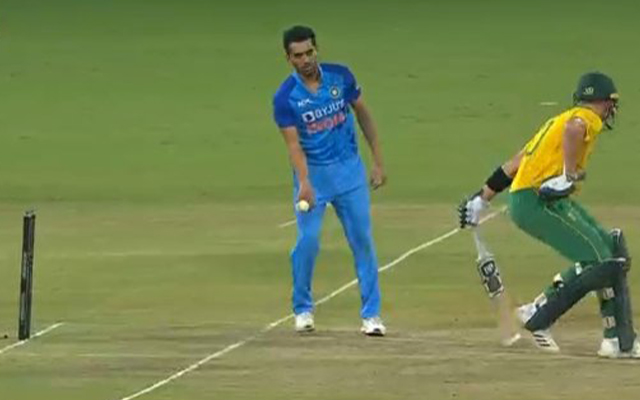  Watch: Deepak Chahar avoids mankading during the third T20I against South Africa