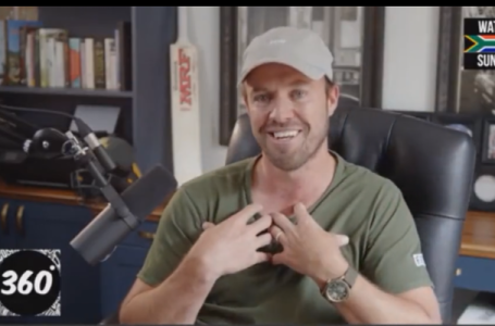 Watch: AB de Villiers hilariously apologizes to Indian fans for supporting South Africa during their 20-20 World Cup encounter