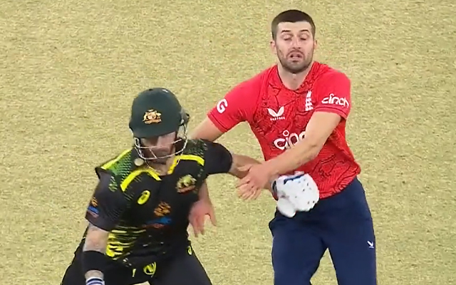  Watch: Matthew Wade obstructs Mark Wood to save his wicket, England refrains from appealing