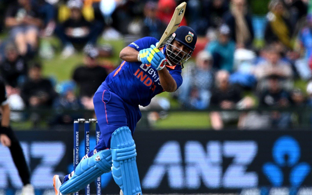  ‘There is no point…’ – Virat Kohli’s childhood coach opines on Rishabh Pant’s continued poor form