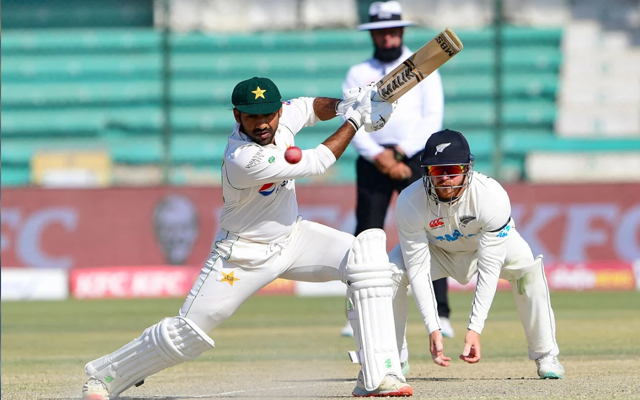  ‘Hum draw bhi heart attack k baghair nahin kartey’ – Fans go frenzy as bad light rescues Pakistan to earn a draw against New Zealand in 2nd Test