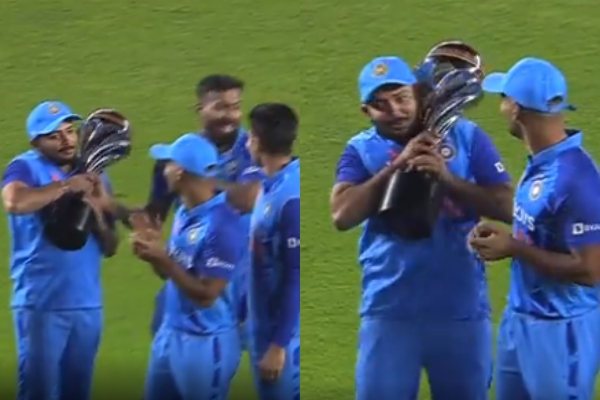 Watch: Hardik Pandya hands over New Zealand series trophy to Prithvi Shaw for team picture