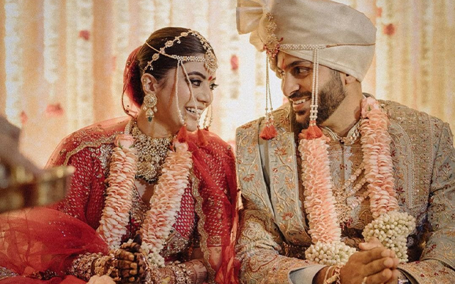  ‘Bas ab Axar bhai jaisi performance karni hai’ – Fan’s react to heartwarming wedding pictures of Shardul Thakur and wife Mittali Parulkar