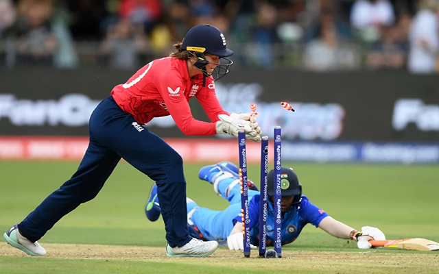  ‘Agar all-out kardete to acha hote’ – Fans distraught as India suffer its first defeat in the Women’s 20-20 World Cup 2023