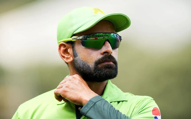  ‘Itne kaha se aye uske ghar’ – Fans react as over $20,000 gets stolen from Mohammad Hafeez’s residence