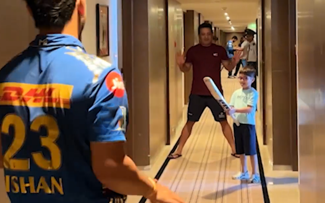  Watch – Ishan Kishan plays cricket with Piyush Chawla’s son in hotel corridor