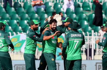 ‘Fakhar ki century ne Bumrah ki no ball yaad dila di’ – Fans react after Pakistan defeat New Zealand in first ODI