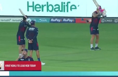Virat Kohli imitates Faf du Plessis’ batting stance during RCB’s practice session, video goes viral