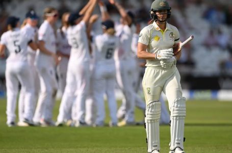 ‘RCB ke lia khelne ka side-effect’- Fans react as Ellyse Perry agonisingly departs for 99 in one-off Ashes Test