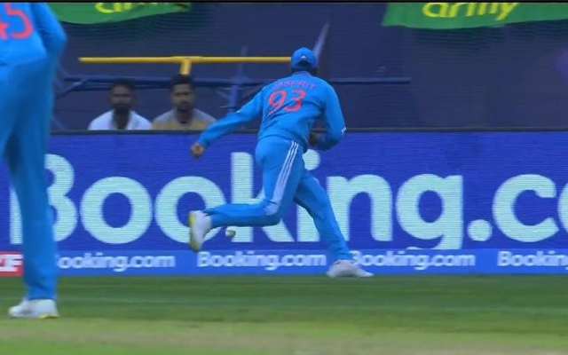  ‘Medal ki jagah thappad padegi aaj’ – Fans react to India’s poor fielding in match against New Zealand in ODI World Cup 2023
