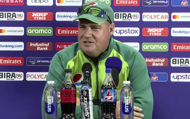 ‘Aap log rona band kijiye’ – Fans react as Pakistan coach Mickey Arthur reasons lack of support behind their loss against India in ODI WC 2023