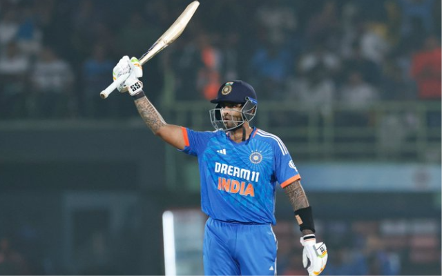  ‘Kuch toh sharam karo janaab’ – Fans react as India nearly bottle down to chase their highest score in T20Is against Australia in Vishakhapatnam
