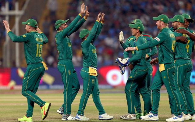  ‘Ye nai South Africa hai seedha semis me choke karegi’ – Fans react as South Africa beat New Zealand by 190 runs in CWC23