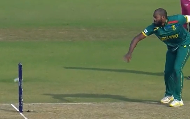  WATCH: Andile Phelukwayo misses easy run-out chance to leave his teammates stunned