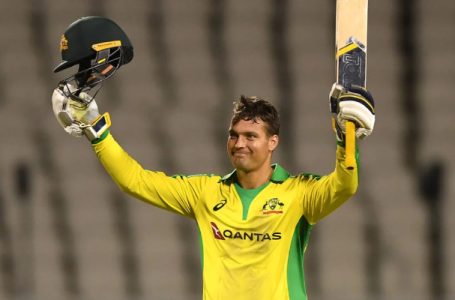 Former Australia wicketkeeper urges Alex Carey to keep alive dream of playing white-ball cricket
